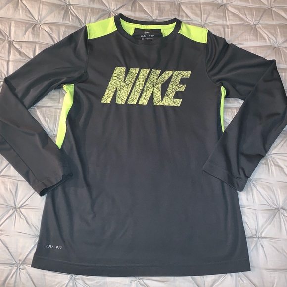 nike boys long sleeve shirt